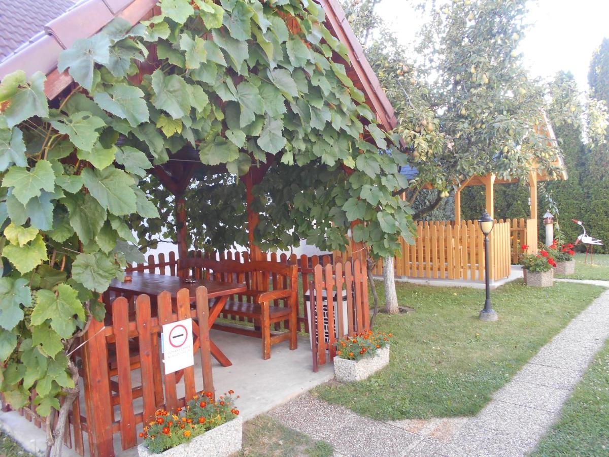 Arpad Panzio Bed & Breakfast Győr Exterior foto